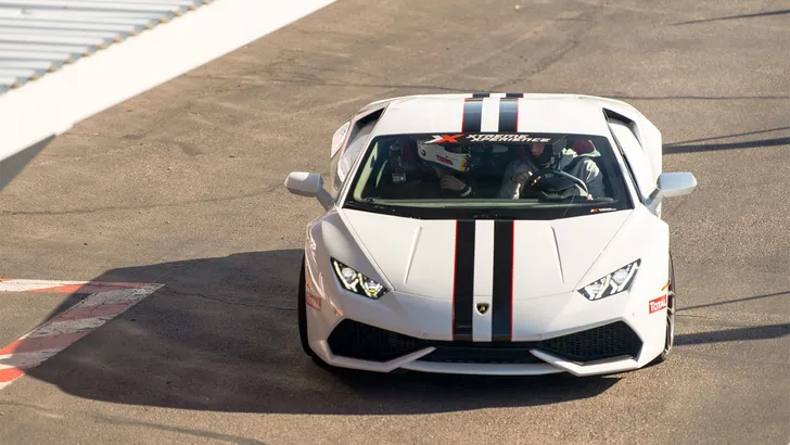 Race a Lamborghini - Nashville Super Speedway