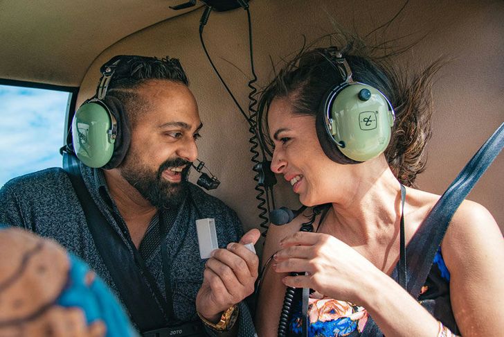 Romantic Proposal Oahu Helicopter Flight - Image 8