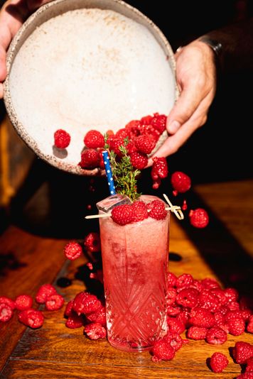 Botanical Cocktail Making Class in NYC - Image 3