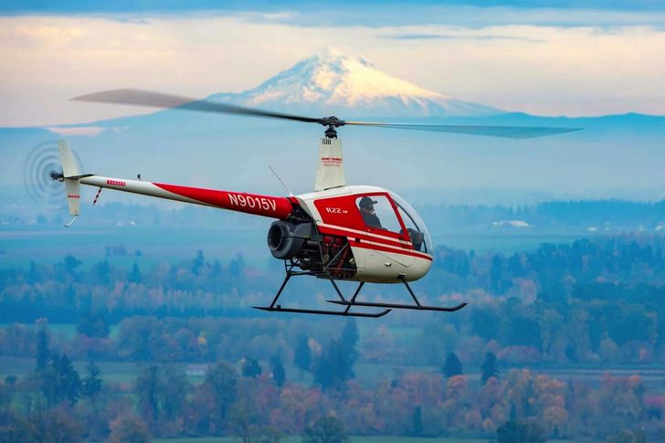 Learn to Fly an R22 Helicopter near Portland - Image 4