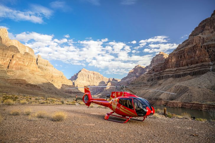 King of Canyons Sunset Helicopter Tour with Champagne - Image 4