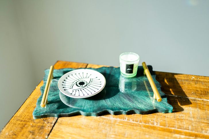 Resin Serving Tray Craft Kit - Image 1