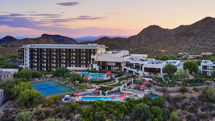 Phoenix Paradise: One-Night Hotel Gift - Image 12