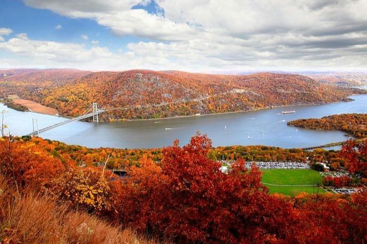 Shared Hudson Valley Fall Foliage Helicopter Tour from Westchester - Image 7