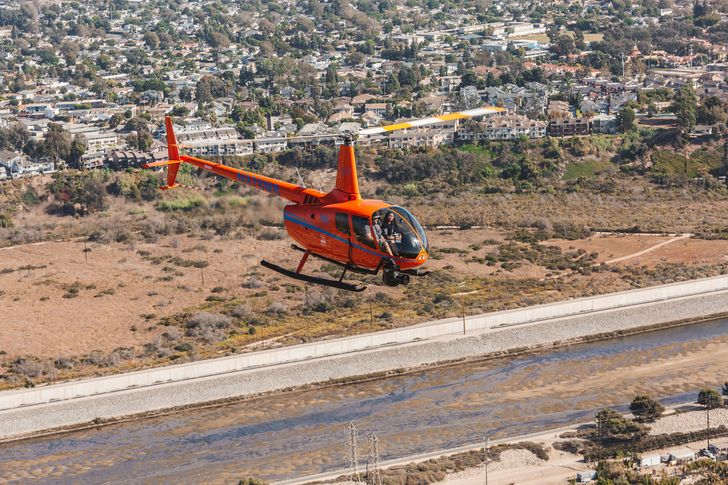 Private Orange County Triangle Helicopter Tour For Up To 3 - Image 6