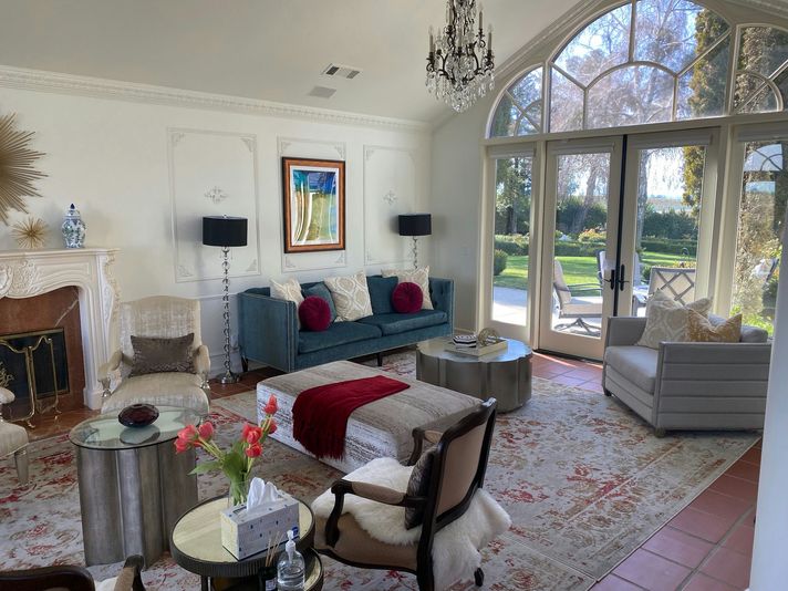 Luxurious Weekend Getaway at Chateau Robles Vineyard Estate - Image 4