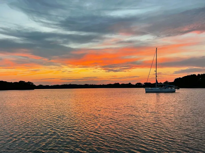 Chesapeake Bay Sunset Sailing Charter for up to 6