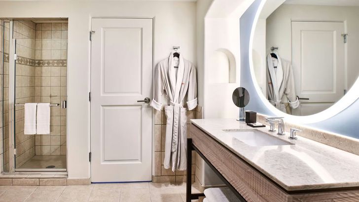 Desert Dreams: One-Night Scottsdale Retreat - Image 17