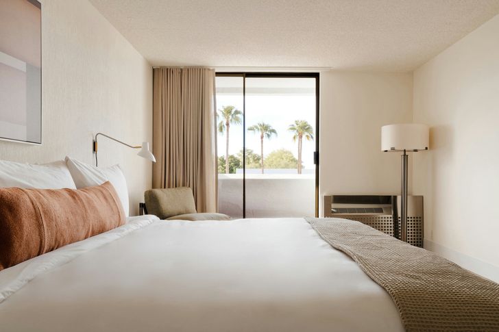 Desert Dreams: One-Night Scottsdale Retreat - Image 16