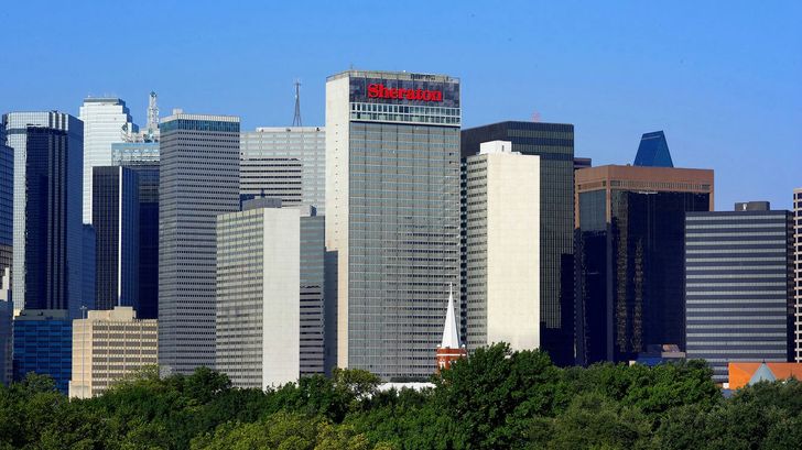 Dallas Dream: One-Night Hotel Experience - Image 10