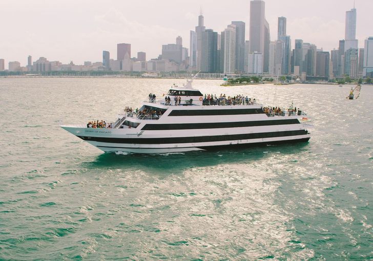Saturday Signature Dinner Cruise on Lake Michigan - Image 1