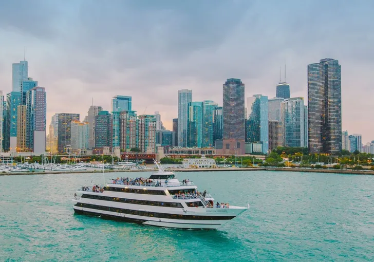 Weekday Signature Lunch Cruise on Lake Michigan