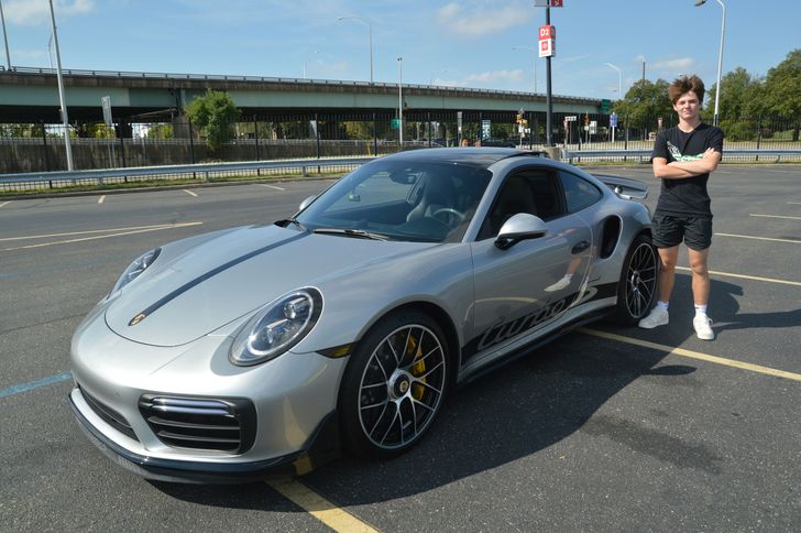 Supercar Racing Experience in Philadelphia - Image 2