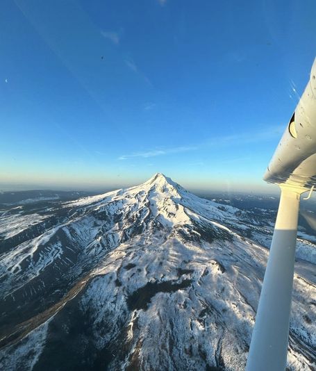 Private Plane Tour of Iconic Mountains - Image 5