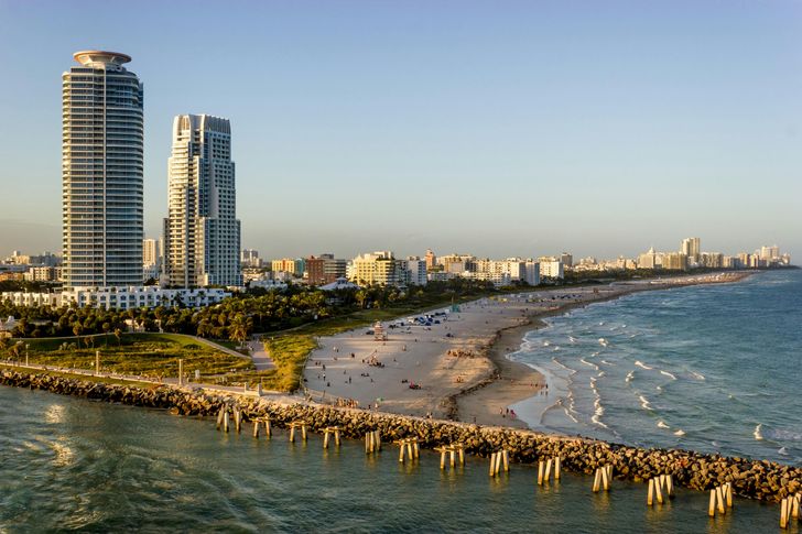 Romantic South Beach Helicopter Tour With Champagne - Image 4