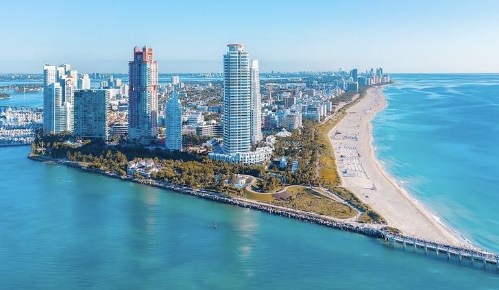 Private South Beach & Miami Downtown Helicopter Tour - Image 5