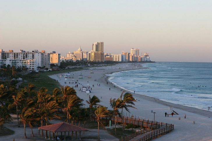 Private Miami Plane Tour at Sunset - Image 7