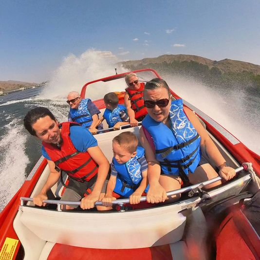 Thrilling 6 Mile Speedboat Ride - Image 3