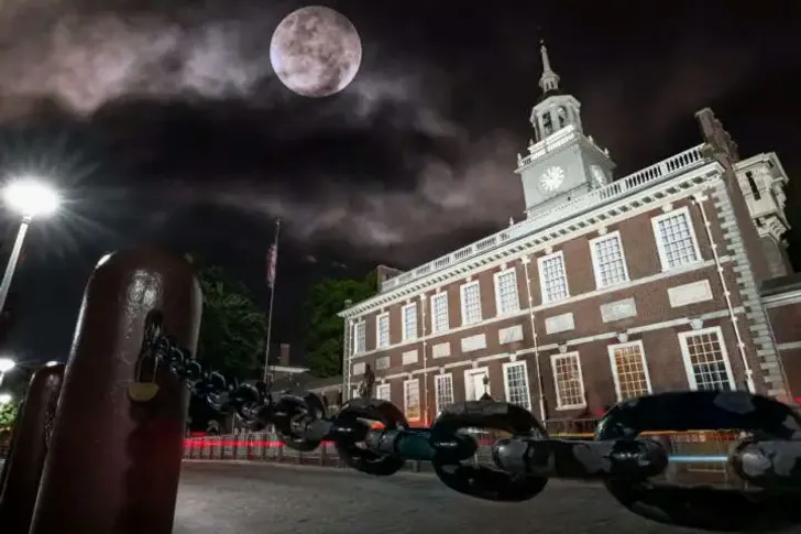 Terror Beyond The Walls Trolley Tour of Philadelphia