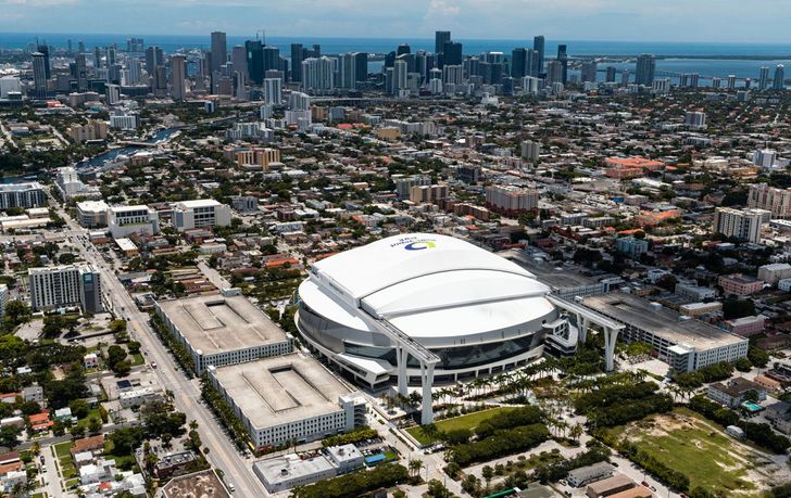 Miami Marlins Baseline VIP All-Inclusive Tickets - Image 7