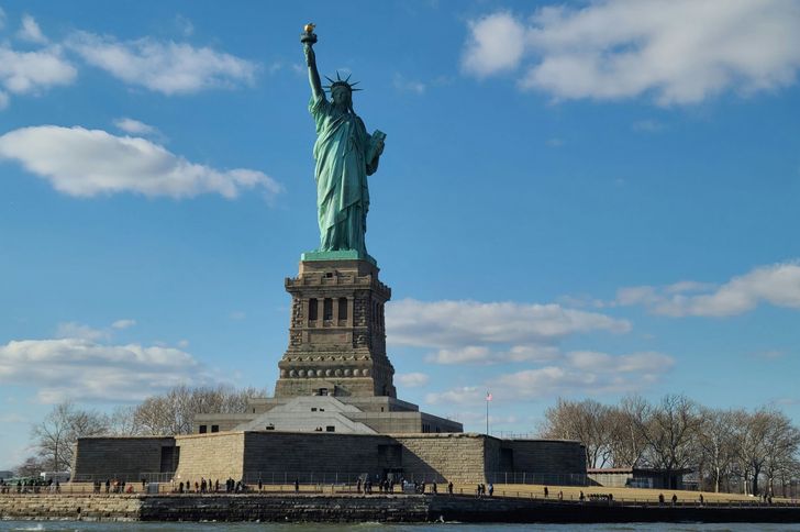 Statue of Liberty & Ellis Island Sightseeing Cruise - Image 3
