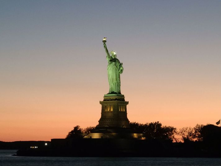NYC Skyline: Harbor Lights Night Sightseeing Cruise - Image 3
