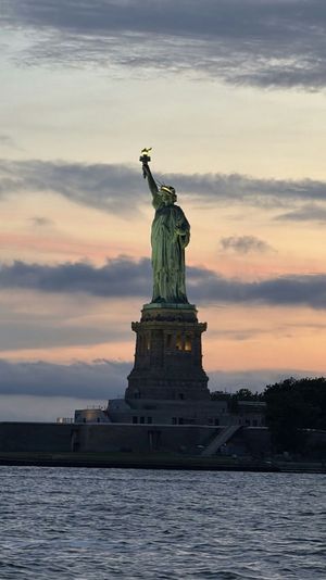 NYC Sunset & Live Jazz Sail - Image 3