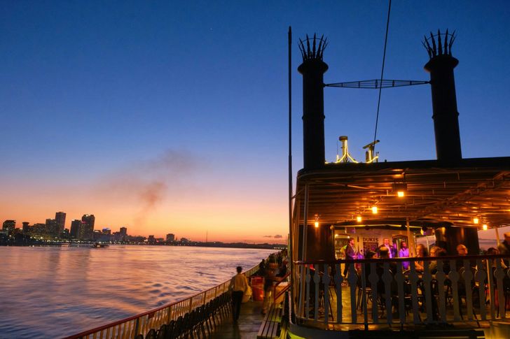 Evening Sightseeing Jazz Cruise - Image 2