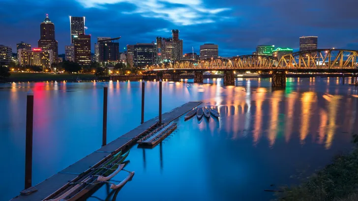 Private BYOB Willamette River Sunset and City Lights Cruise