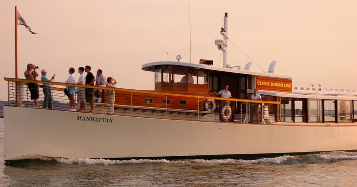 Sunset Cruise on Yacht Manhattan - Image 5