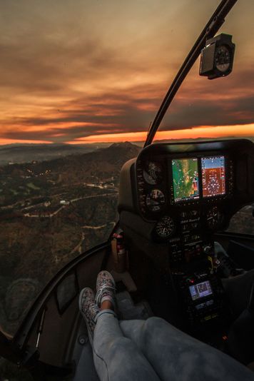 Private Famous LA Landmarks & Beaches Helicopter Tour - Image 2