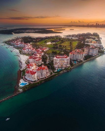 Private Miami Plane Tour at Sunset - Image 4