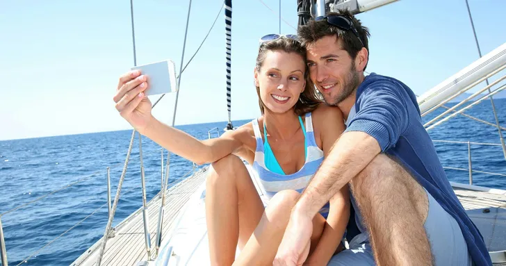 Sailing & Sweets Food Tour Experience