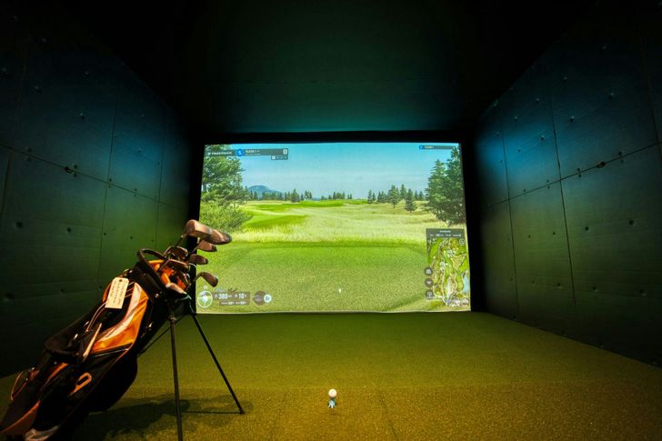 Private Indoor Golf Lesson with a PGA Pro in New Providence
