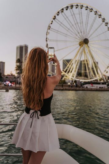 Luxury Cruise with Wine, Charcuterie & Manatee Spotting in Miami - Image 5