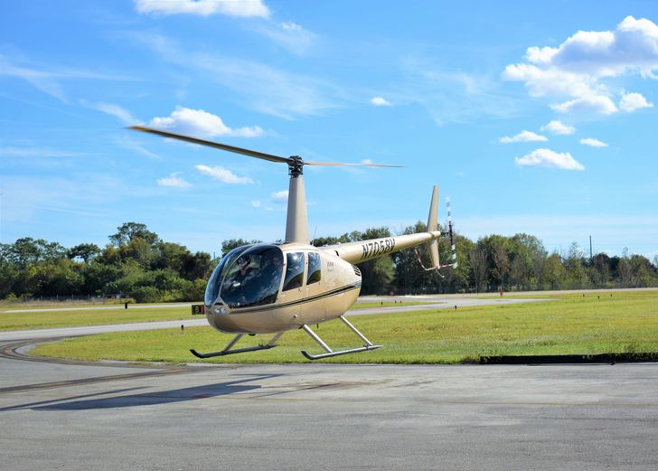 Learn to Fly an R22 Helicopter near Orlando - Image 2