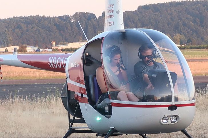 Learn to Fly an R22 Helicopter near Portland - Image 2