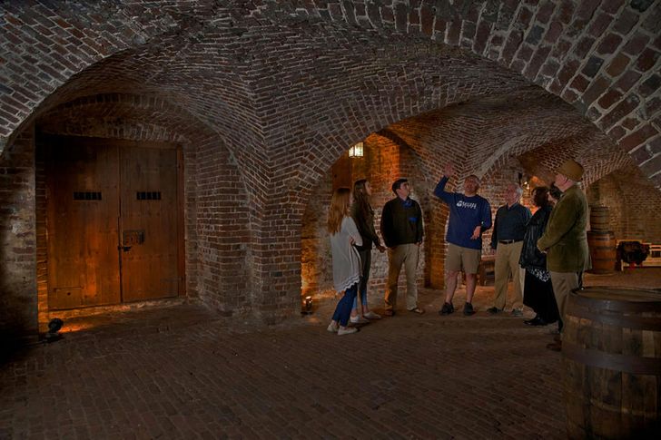 Charleston Ghost & Dungeon Tour