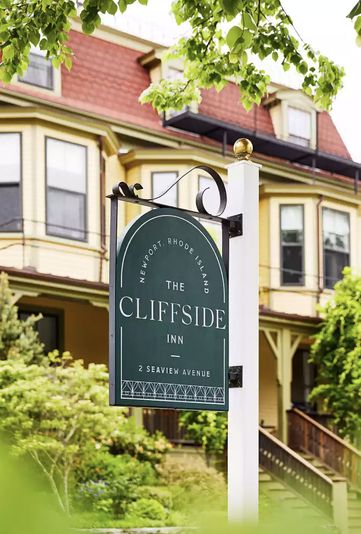 A Serene Weekday Stay at the Cliffside Inn - Image 1