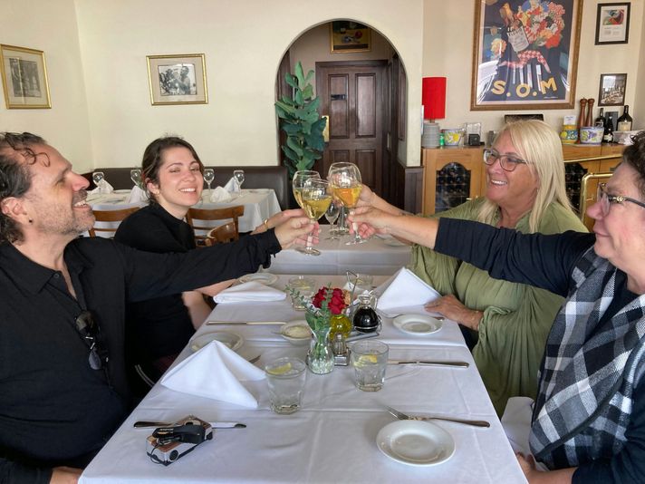 Mini Downtown Santa Barbara Food Tour with Drink - Image 3