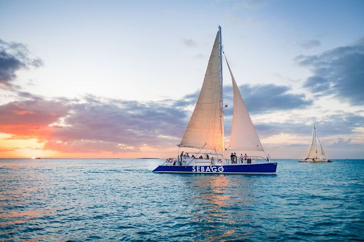 Key West Tipsy Tiki Sunset Catamaran Sail - Image 4