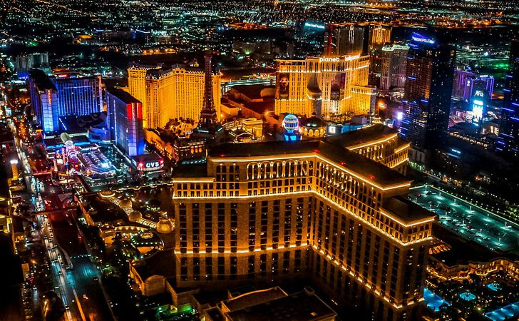 Wizard of Oz Sphere Show & Las Vegas Strip Helicopter Night Tour - Image 3