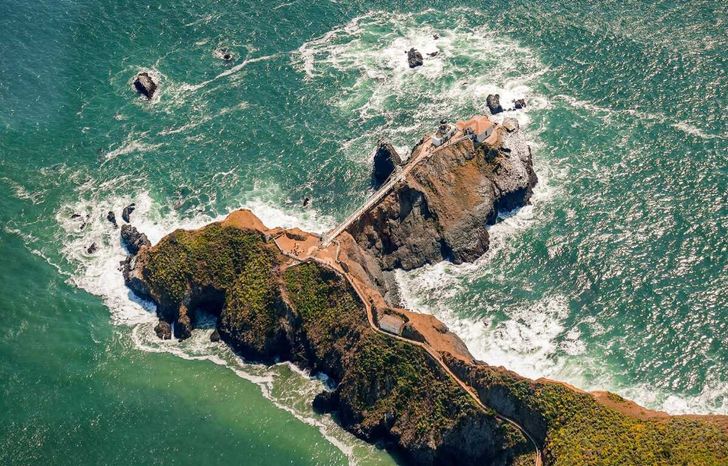 NorCal Coastal SeaplaneTour - Image 5