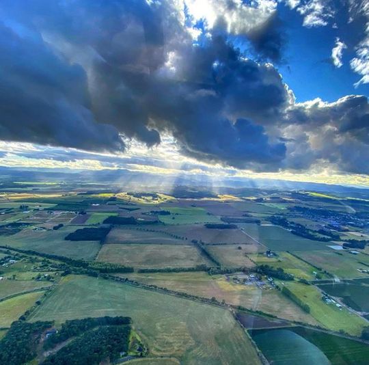 Learn to Fly an R44 Helicopter near Portland - Image 3