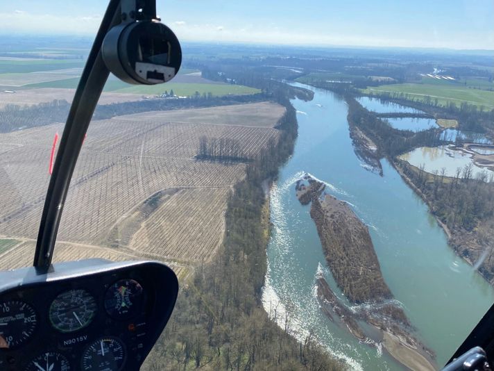 Learn to Fly an R22 Helicopter near Portland - Image 5