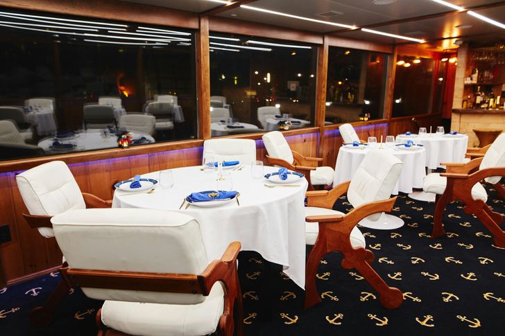 NYC VIP Gourmet 6-Course Dinner Cruise with Cocktails & Live Music - Image 2