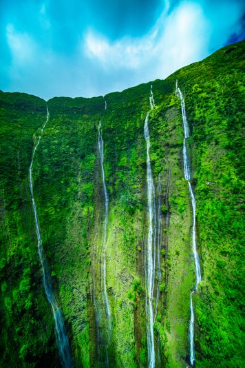 Kohala Coast Volcanoes Waterfalls Helicopter Tour - Image 10