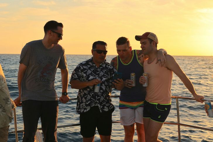 Waikiki Sunset + Whale Watching - Image 2