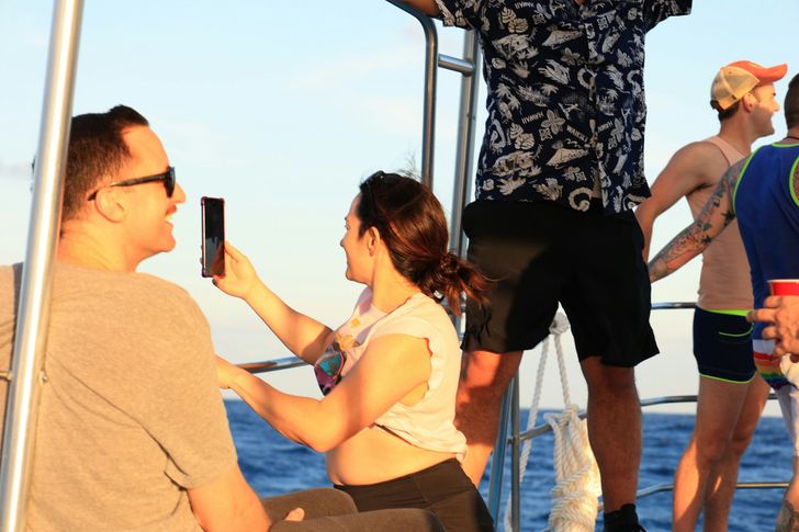 Waikiki Sunset + Whale Watching - Image 4