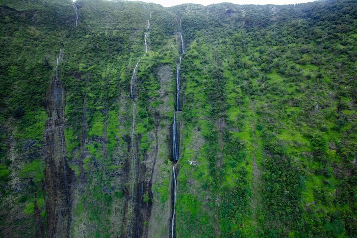 Kohala Coast Volcanoes Waterfalls Helicopter Tour - Image 6